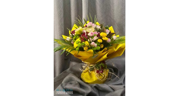 renkli çardak güller