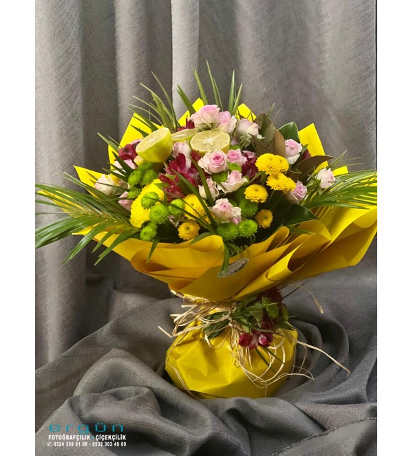 renkli çardak güller