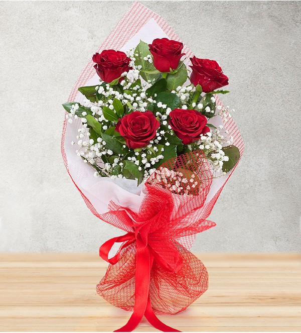 5 Kırmızı Gül Buketi 5 Kırmızı Gül Buketi